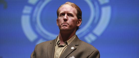 قاتل بن لادن: رصاصاتي شطرت رأسه ثم تناوب الجنود على تمزيق جسده! صورة رقم 1