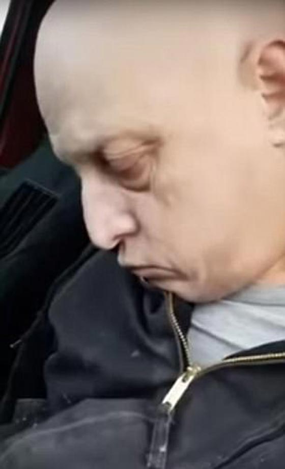  فيديو.. شاهد ماذا فعلت جرعة زائدة من المخدرات بسائق شاحنة؟! صورة رقم 2