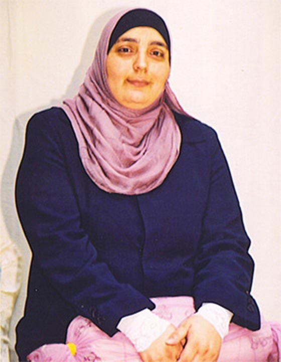  عميدة الاسيرات الفلسطينيات لينا الجربوني حرة بعد 15 عاما في ظلمات السجون صورة رقم 1