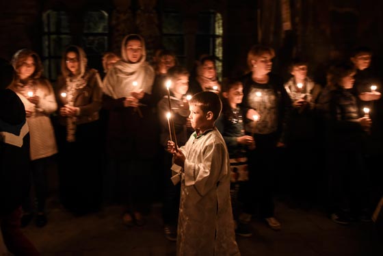 من القدس الى روما والعالم بأسره يحتفل بعيد الفصح المجيد.. صور صورة رقم 38
