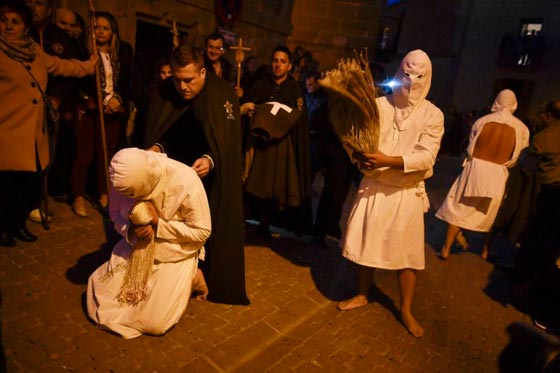 من القدس الى روما والعالم بأسره يحتفل بعيد الفصح المجيد.. صور صورة رقم 16