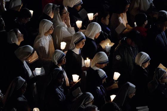 من القدس الى روما والعالم بأسره يحتفل بعيد الفصح المجيد.. صور صورة رقم 5