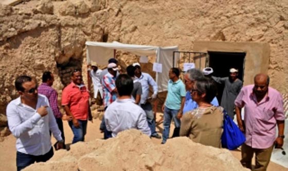 اكتشاف 8 مومياوات في مقبرة فرعونية من بينها مومياء قاضي المدينة صورة رقم 2