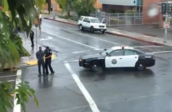  مسلم اسود البشرة يكره البيض يقتل 3 أمريكيين بدقيقة ويصرخ (الله أكبر)  صورة رقم 8