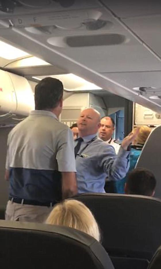 ضربها بعربة أطفال: فيديو فضيحة جديدة على متن طائرة اميريكان إيرلاينز صورة رقم 5