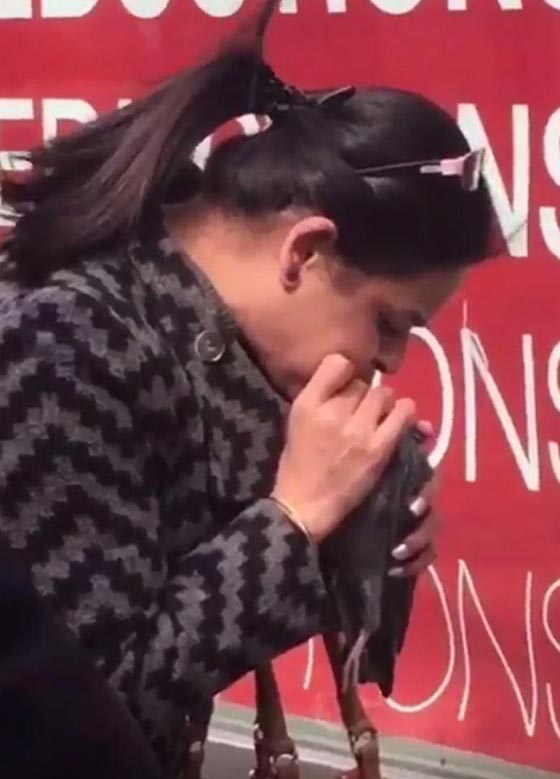 فيديو مذهل.. سيدة تحاول إنقاذ حياة حمامة بالتنفس الصناعي صورة رقم 3