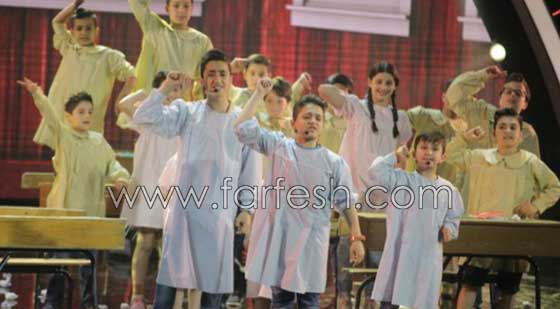 عرب غوت تالنت: تأهل مصطفى دنغير و دجمال وبكاء أطفال راب النار صورة رقم 8