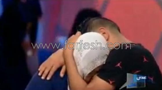 مؤثر جدا.. شاب يتوسل لامه بأن تأخذ كليته لتكمل حياتها ويبكي الجمهور صورة رقم 10