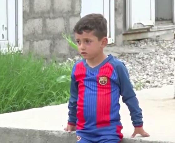 داعش يخطف طفلا عراقيا لأن اسمه ميسي ويسجنه لمدة عامين! صورة رقم 1