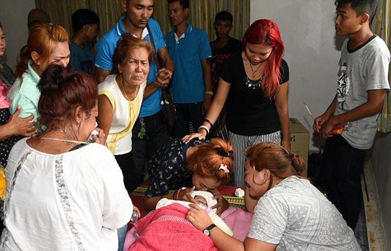 جريمة مروعة: تايلاندي يشنق طفلته الرضيعة وينتحر ببث مباشر بفيسبوك صورة رقم 2