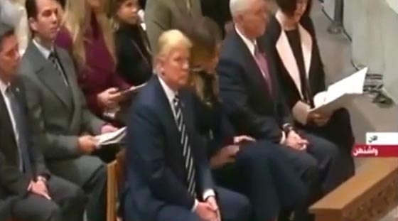 فيديو: الرئيس الأمريكي ترامب يستمع الى آيات من القرآن الكريم! صورة رقم 1