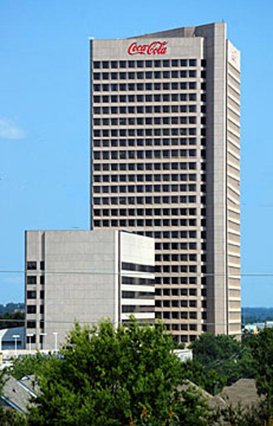 بسبب تراجع المبيعات.. شركة كوكا كولا تعتزم شطب 1200 وظيفة صورة رقم 3