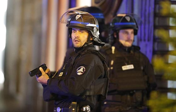 قصة غريبة.. شرطيان  يعيدان الحياة لامرأة بعد ساعة من إعلان وفاتها صورة رقم 2