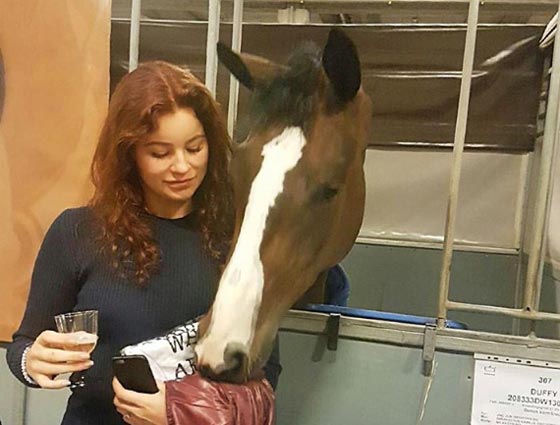 لو كنت تمتلك ثروة اصغر مليارديرة.. كيف ستقضي وقتك؟ صورة رقم 1