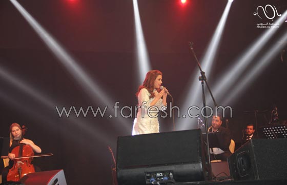  صور وفيديو: السيدة ماجدة الرومي تحيي البحر الميت صورة رقم 7
