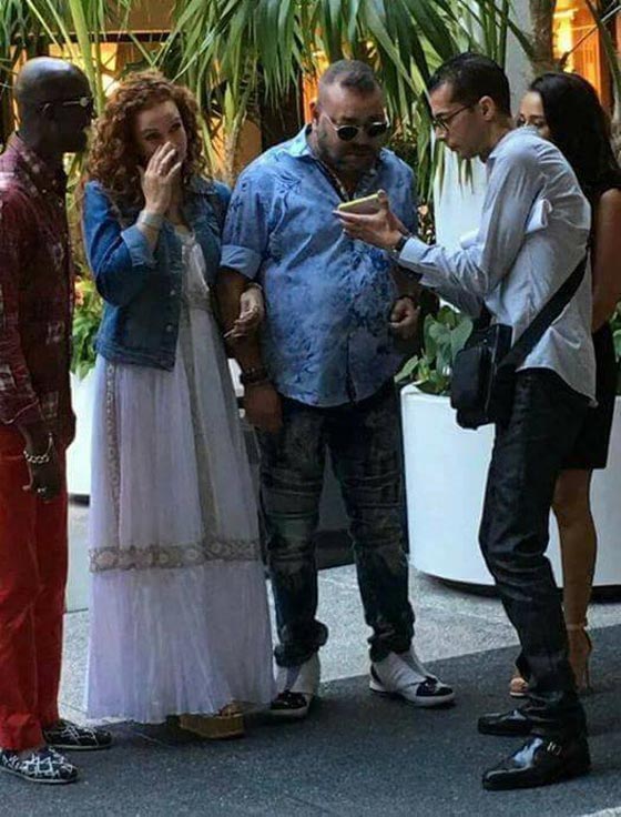  صور ملك المغرب واسرته بلباس البحر (المايوه) على شاطئ ميامي تثير ضجة صورة رقم 6