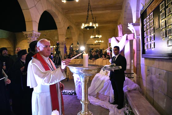 بدعوة من شيخ الأزهر.. بابا السلام يقيم قداسا  في مصر السلام  صورة رقم 9