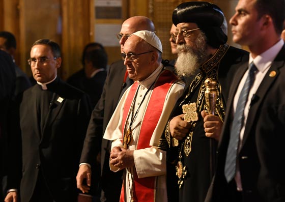 بدعوة من شيخ الأزهر.. بابا السلام يقيم قداسا  في مصر السلام  صورة رقم 11