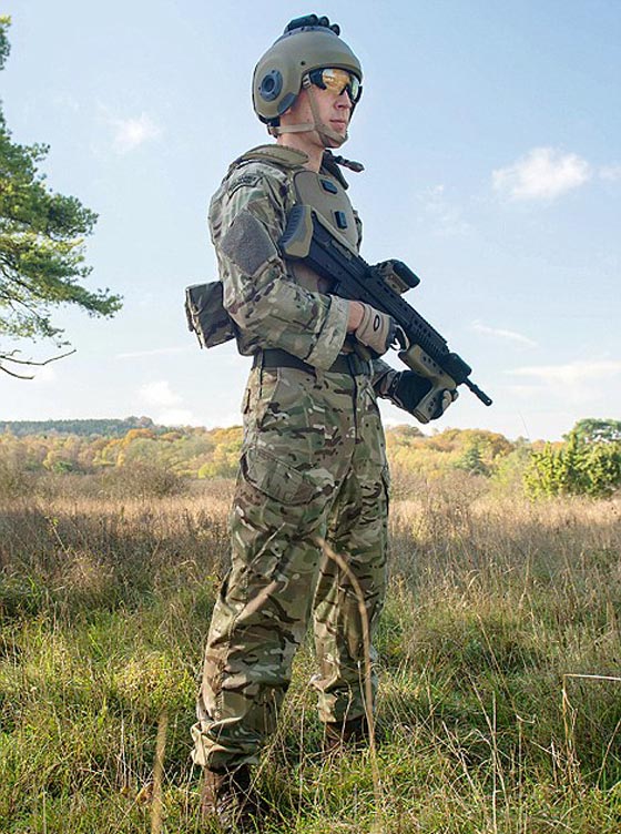 فيديو.. بريطانيا تكشف عن المظهر الجديد لجنودها بعد 3 سنوات! صورة رقم 3