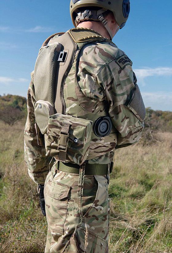 فيديو.. بريطانيا تكشف عن المظهر الجديد لجنودها بعد 3 سنوات! صورة رقم 7