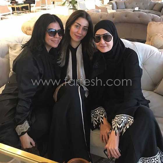 4 أخطاء وقعت فيها الفنانة غادة عبد الرازق أغضبت جمهورها خلال رحلة العمرة صورة رقم 6
