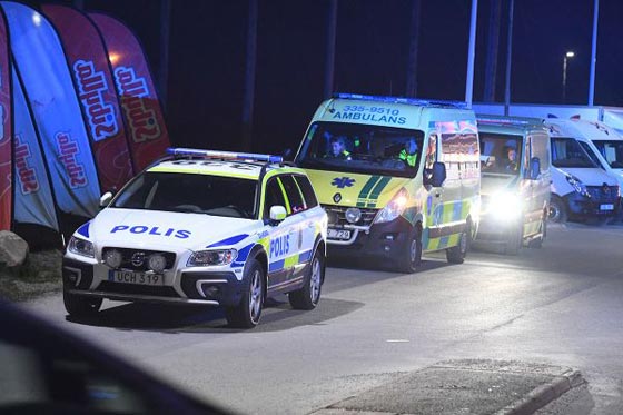 حريق مشبوه يحول مركزا اسلاميا ومسجدا في السويد الى كومة رماد صورة رقم 4