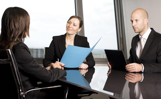 التأخير قد يسقطك والعلكة والسباب والتأتأة تخسرك نقاطا في مقابلة العمل صورة رقم 6