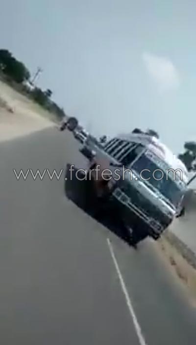 فيديو مرعب:  سباق خطير بين حافلتين على الطريق السريع صورة رقم 4