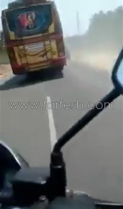 فيديو مرعب:  سباق خطير بين حافلتين على الطريق السريع صورة رقم 7