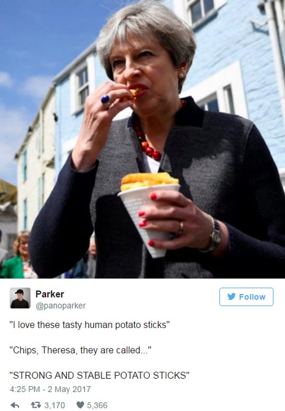 صور رئيسة الوزراء تتناول رقائق البطاطس