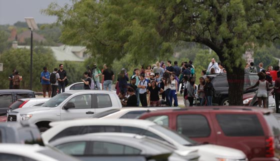 صور وفيديو: فشل علاقة عاطفية وراء اطلاق النار والانتحار في جامعة تكساس  صورة رقم 10