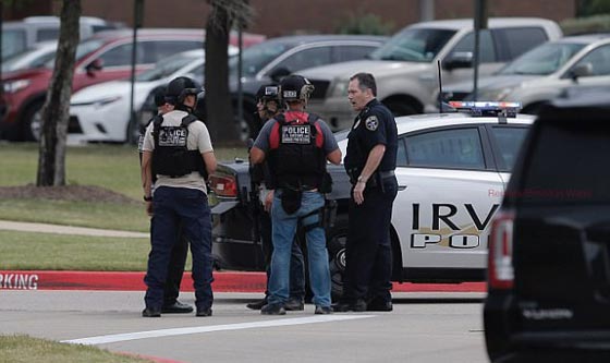 صور وفيديو: فشل علاقة عاطفية وراء اطلاق النار والانتحار في جامعة تكساس  صورة رقم 12