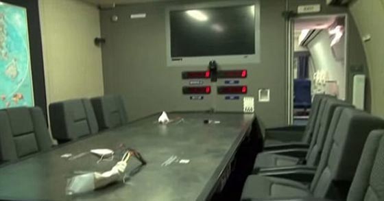 شاهدوا يوم القيامة طائرة تحصن الرئيس الأمريكي من الحرب النووية والنيازك صورة رقم 5