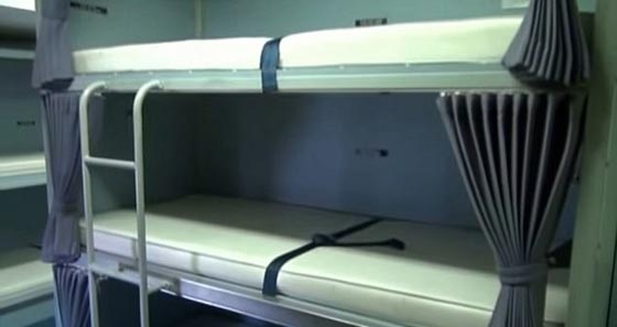 شاهدوا يوم القيامة طائرة تحصن الرئيس الأمريكي من الحرب النووية والنيازك صورة رقم 6