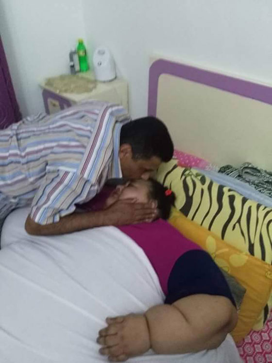 وصول المرأة الاكثر وزنا في العالم الى ابو ظبي لمرحلة ثانية من العلاج صورة رقم 5