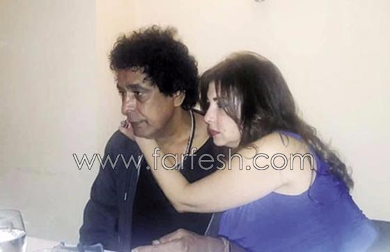  صور حميمية للكينج محمد منير مع أرملة فنان مصري تثير الشكوك   صورة رقم 1