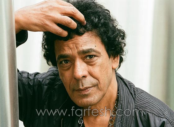  صور حميمية للكينج محمد منير مع أرملة فنان مصري تثير الشكوك   صورة رقم 4