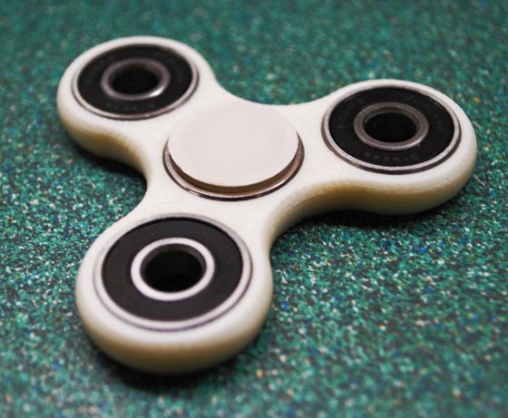 قصة حزينة: هكذا خسرت مخترعة لعبة (سبينير) الملايين! صورة رقم 2