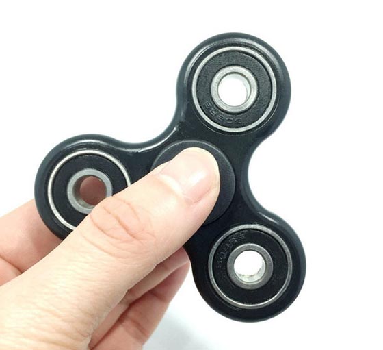 قصة حزينة: هكذا خسرت مخترعة لعبة (سبينير) الملايين! صورة رقم 3