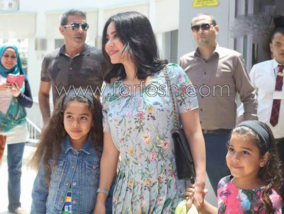 شيرين عبد الوهاب تعلم باقي النجمات اسلوب التربية الصحيحة للبنات! صورة رقم 15