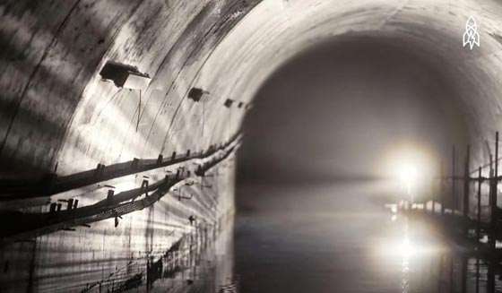 اكتشاف نفق سري اسفل مدينة نابولي الايطالية يكتب تاريخا عبر الزمن صورة رقم 1