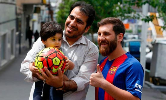 اعتقل بسبب المعجبين حوله.. شبيه ميسي الايراني يجلب المشاكل لنفسه صورة رقم 10