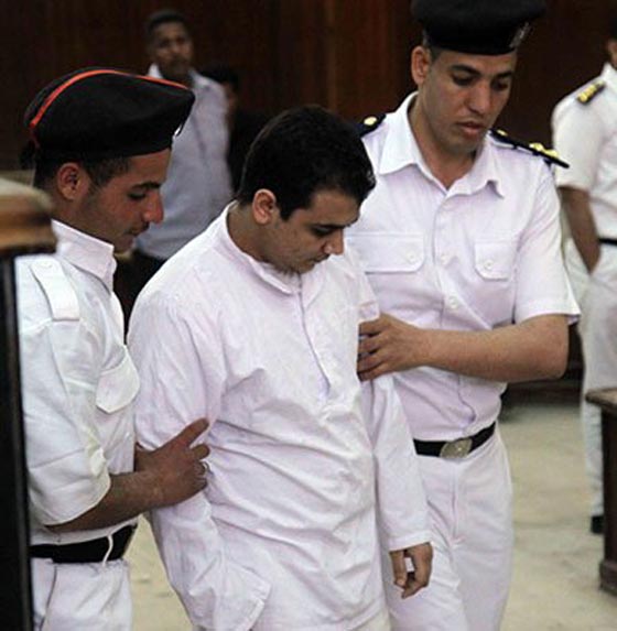 شر البلية.. كفيف مصري متَّهم بتدريب آخرين على 