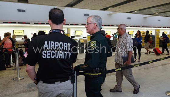 فضيحة جديدة في شركة طيران امريكية: شجار بالايدي بين المسافرين والطاقم! صورة رقم 12