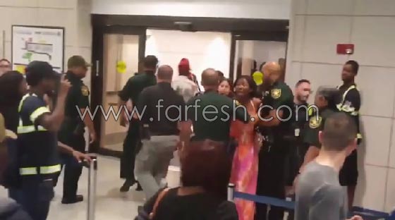 فضيحة جديدة في شركة طيران امريكية: شجار بالايدي بين المسافرين والطاقم! صورة رقم 1