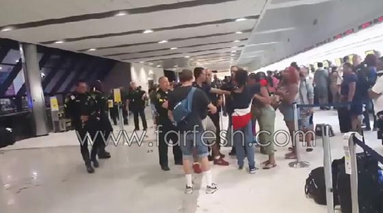 فضيحة جديدة في شركة طيران امريكية: شجار بالايدي بين المسافرين والطاقم! صورة رقم 2