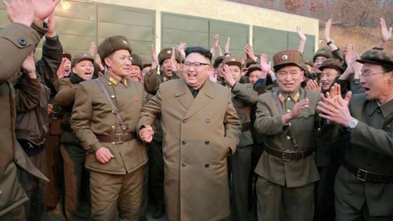 كيف تجرأ هذا الشخص على ركوب ظهر الزعيم الكوري؟ صورة رقم 3