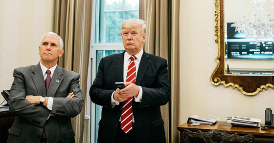 نوادر ترامب الطفولية في البيت الابيض الذي دخله قبل 113 يوما! صورة رقم 4