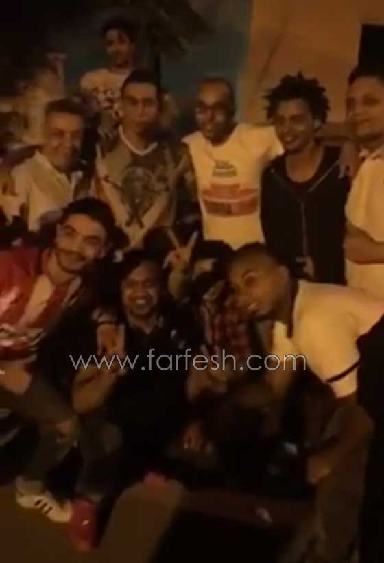  فيديو: مي كساب ترقص في الشارع وتوجه رسالة بعد خروج اوكا من السجن صورة رقم 4