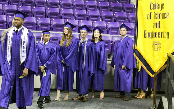 صور أصغر خريج جامعة! طفل عبقري لم يتجاوز 14 عاما! صورة رقم 8